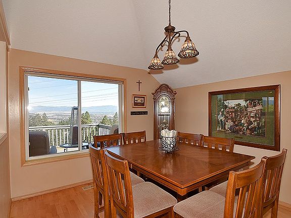 4th image of 7819 E Woodland Ln