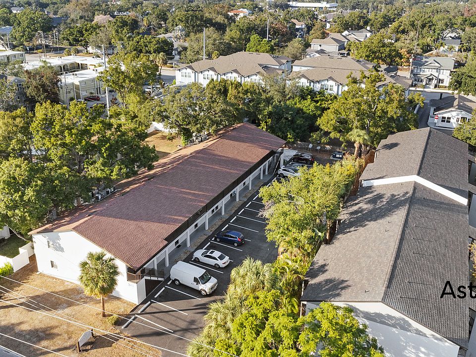 1st image of 3111 W Horatio St APT 108