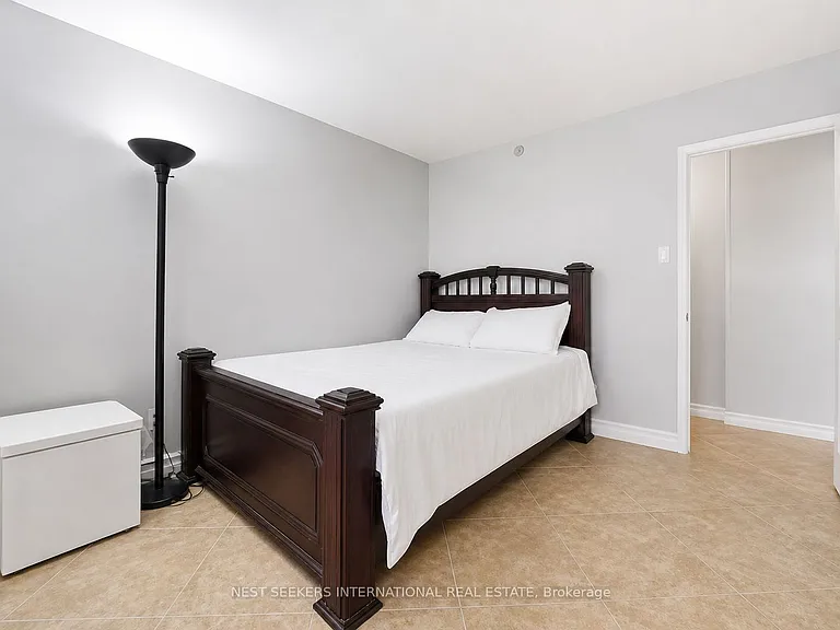 310 Mill St S #811 — Photo 12