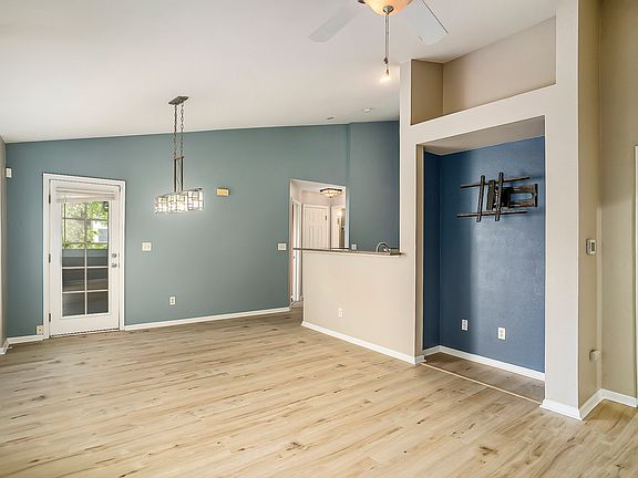 5th image of 1461 S Danube Way