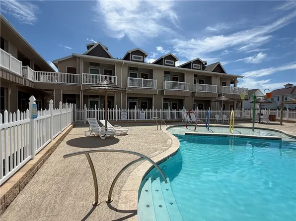 15034 Aruba Dr #212, Corpus Christi, TX 78418