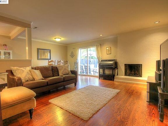 5th image of 30722 Carroll Ave