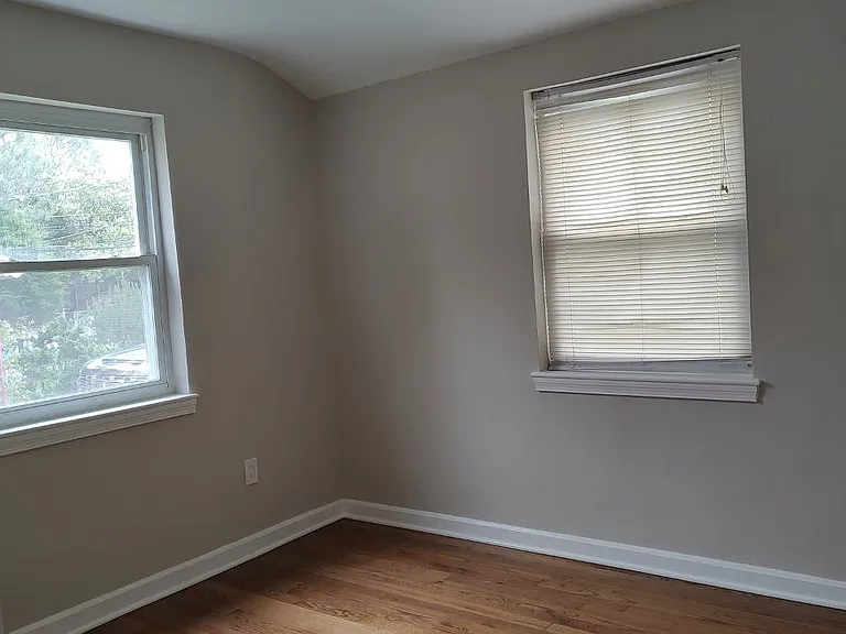 2420 Griffen St — Photo 7