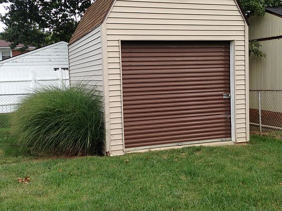4th image of 8301 Devonshire Dr