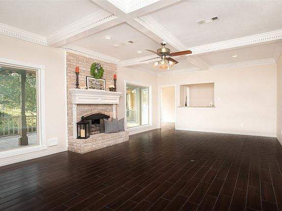 4th image of 15726 Brook Forest Dr