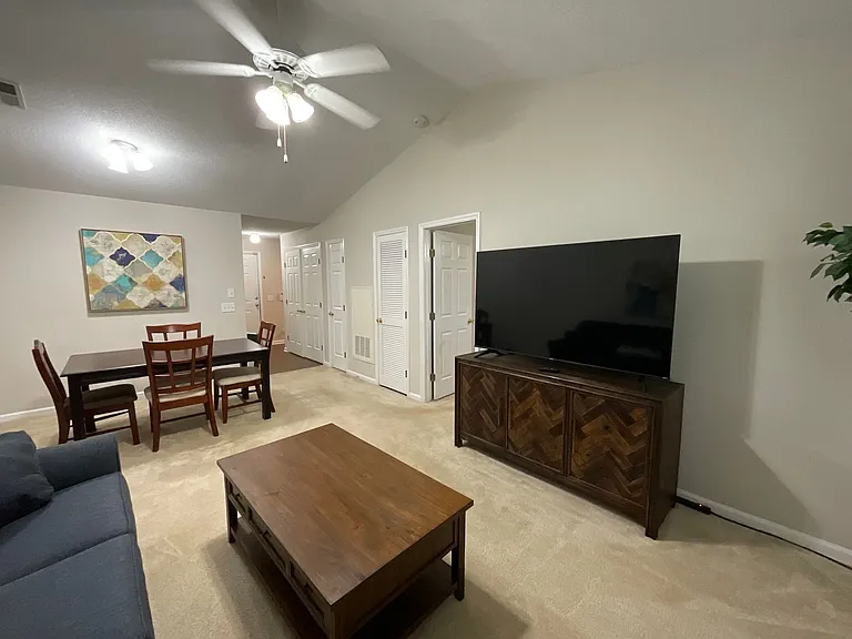 Meridian Park Apartments — Photo 77