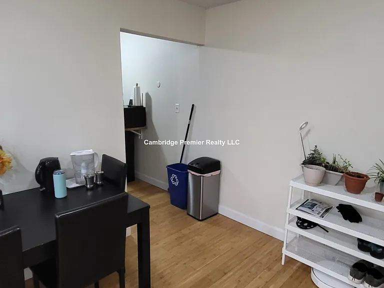 12 Cameron Ave — Photo 2