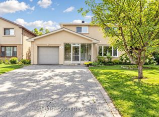 210 Shaughnessy Blvd, Toronto, ON M2J 1K4