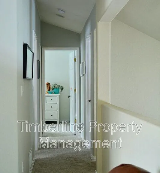 2335 Amberwood Ln — Photo 9