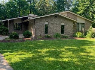 7421 Hermitage Rd, Painesville, OH 44077