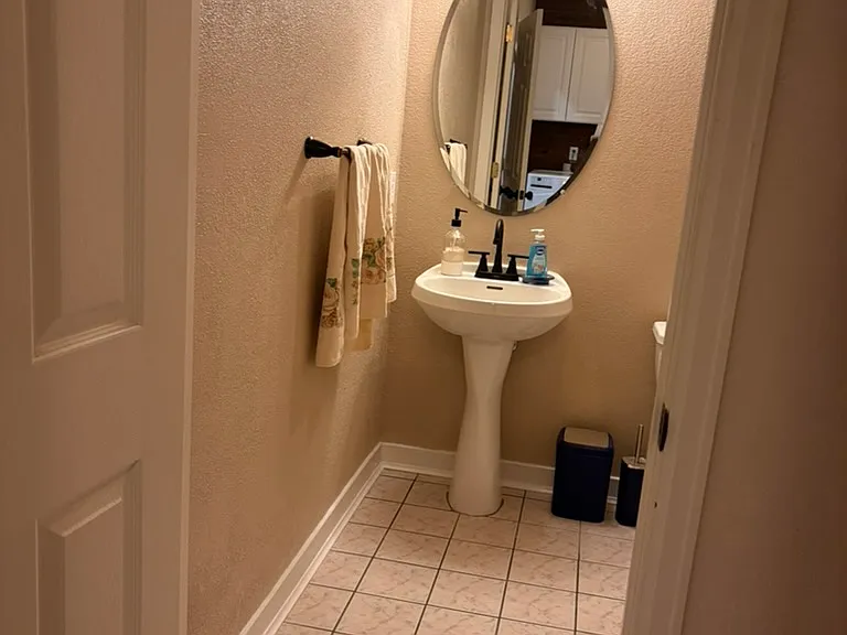 1/2 bath downstairs