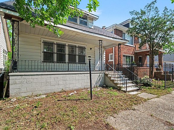 3rd image of 2000 Brighton St