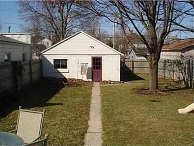 4th image of 142 Ann St