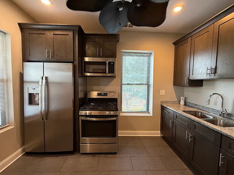 701 N Saint Louis Ave #2 — Photo 2