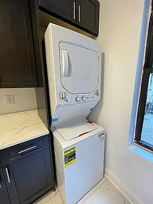 5th image of 15 Hawthorne St APT 1B
