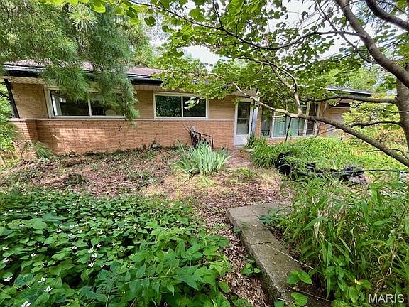 3rd image of 3 Cardigan Ln