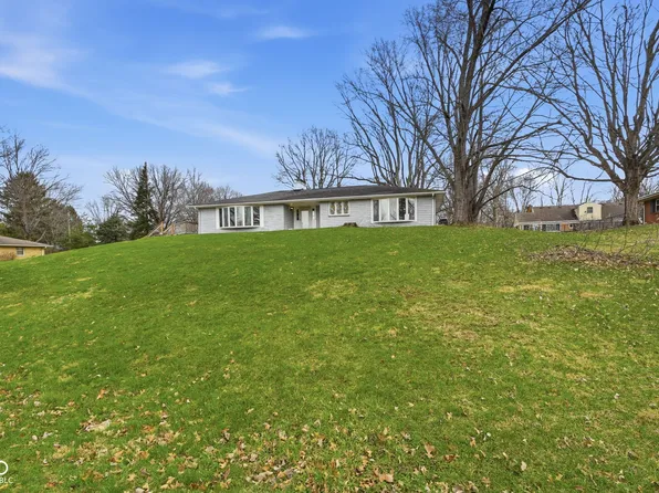 2226 Lake Dr, Anderson, IN 46012