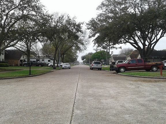 4th image of 609 Bayou Vista Dr