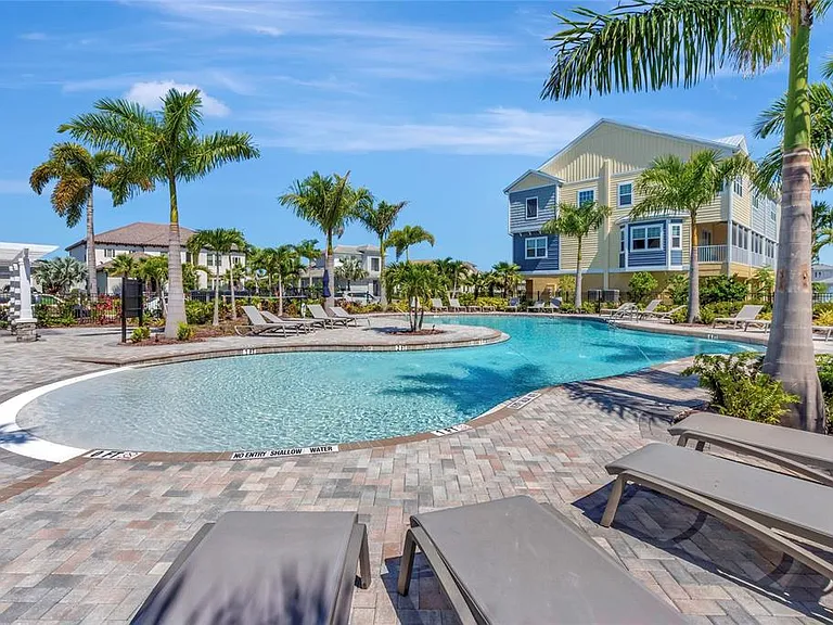 4063 Rocky Shores Dr — Photo 32