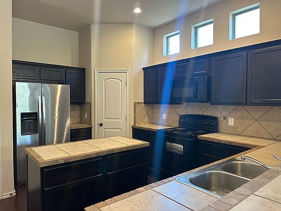 5th image of 160 Creekside Villa Dr