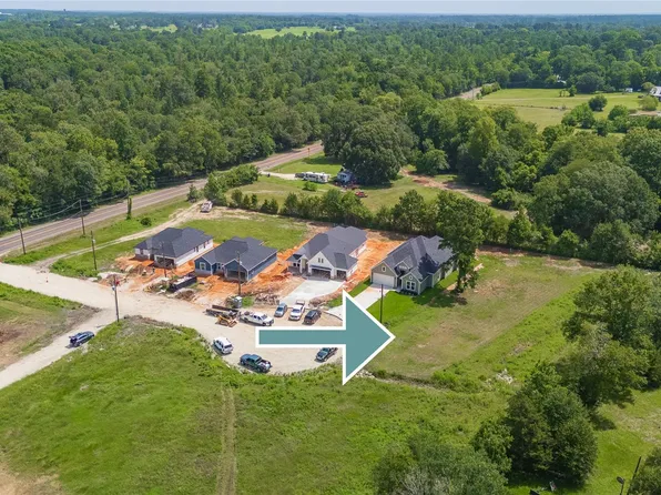 1205 Adams Ln, New Waverly, TX 77358