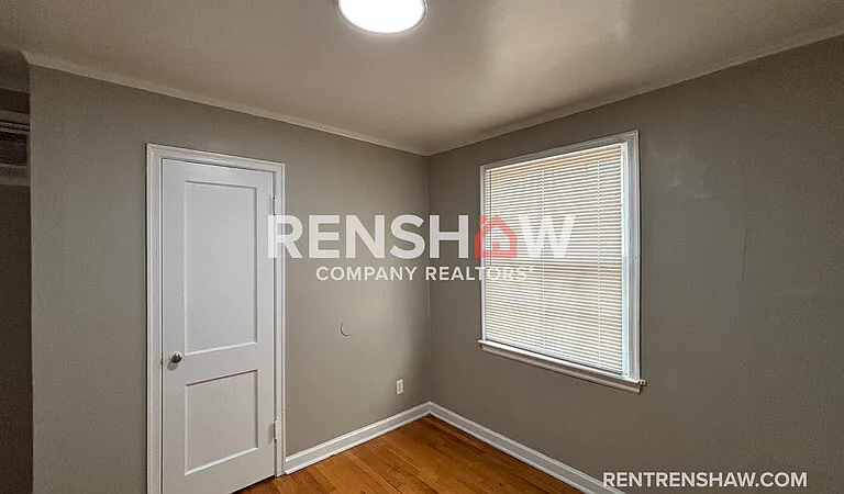 1065 Larry Ln — Photo 8