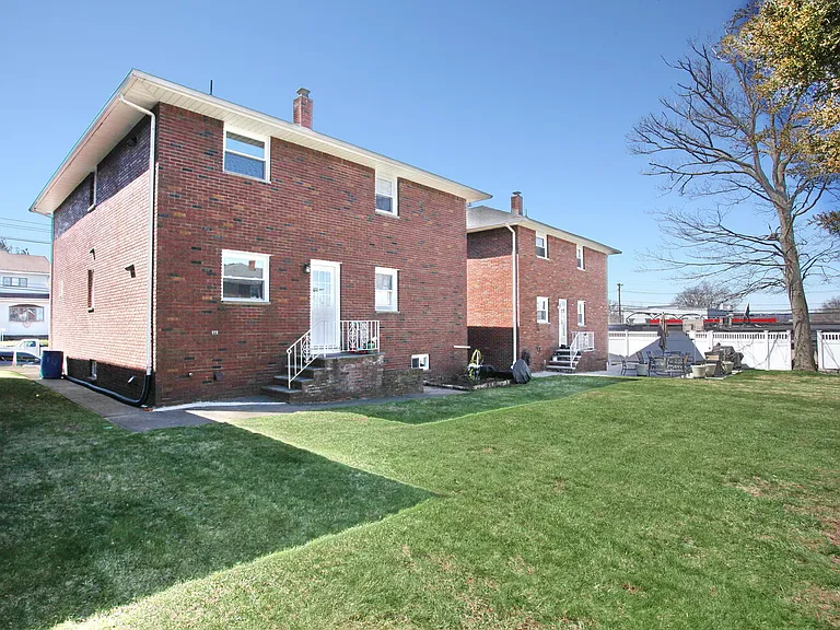611 Kingsland Ave — Photo 33