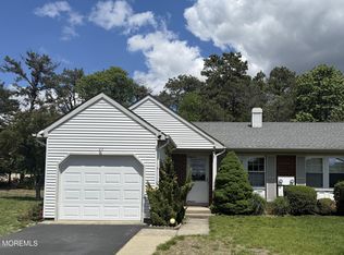 2 Cottage Ct #A, Manchester Township, NJ 08759