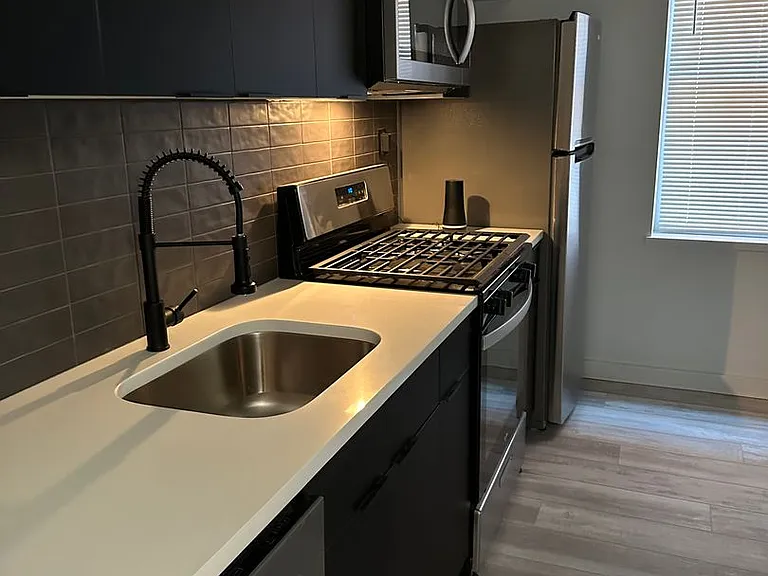 129 S 51st St #1F — Photo 17