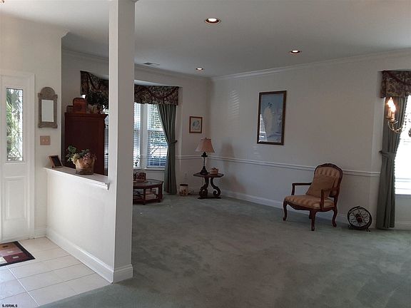 5th image of 545 Newport Ct