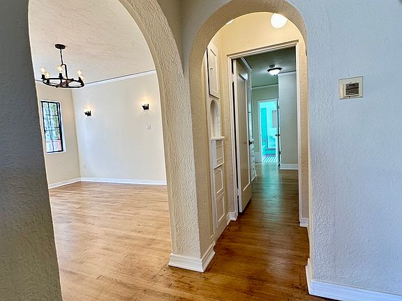 5th image of 315 Roycroft Ave #2