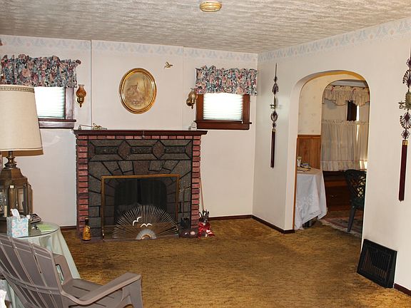 3rd image of 1395 Burkhardt Ave