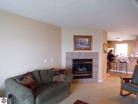 4th image of 1246 Sunnyside Dr Unit 206