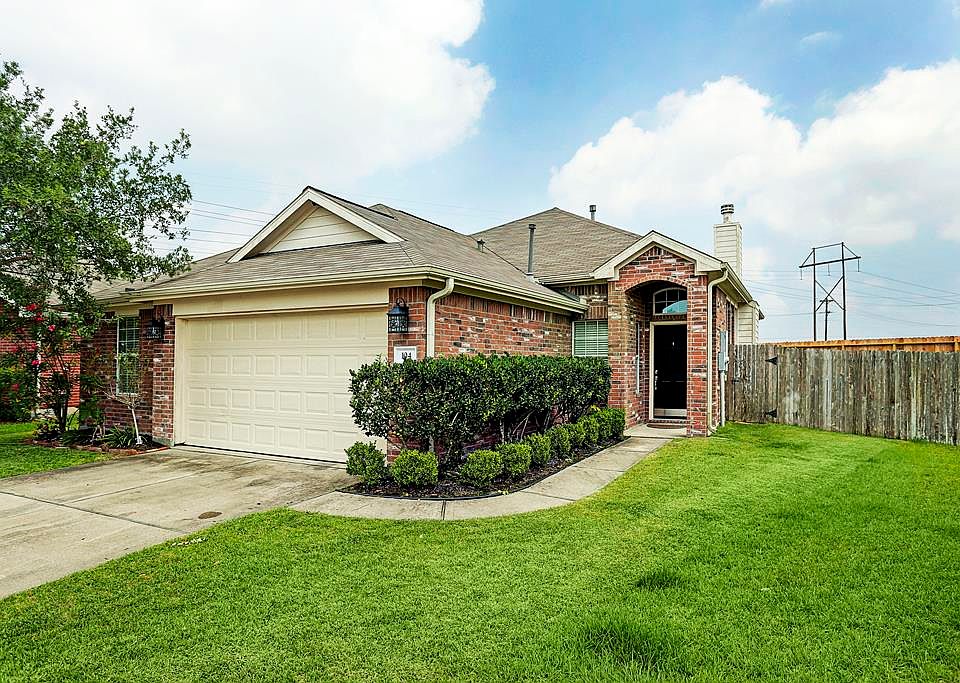 1st image of 104 Santa Fe Creek Ct