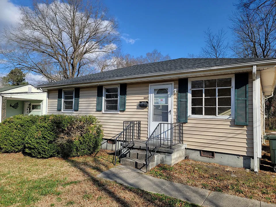 1207 Highland Ave