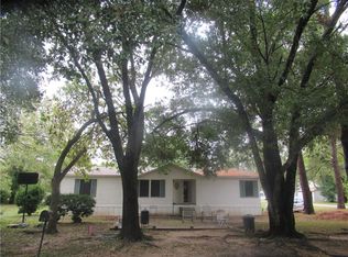 407 Ross St, Smithville, TX 78957