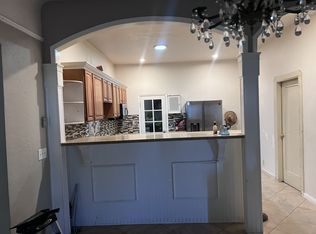 10744 Strathern St, Sun Valley, CA 91352