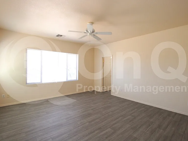 9120 W Hubbell St — Photo 12