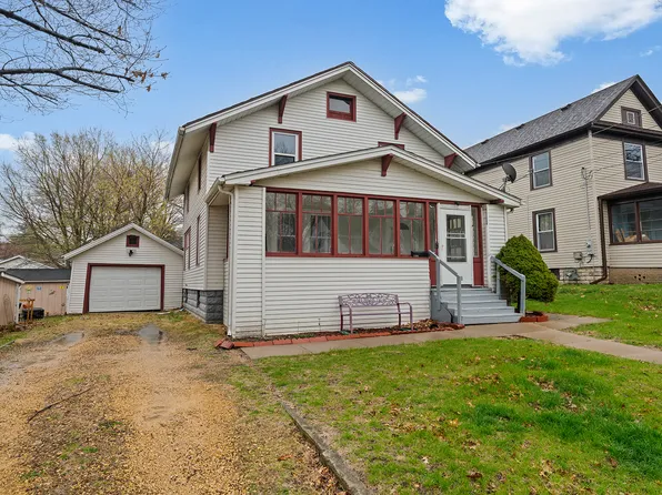 1006 Highland Ave, Dixon, IL 61021