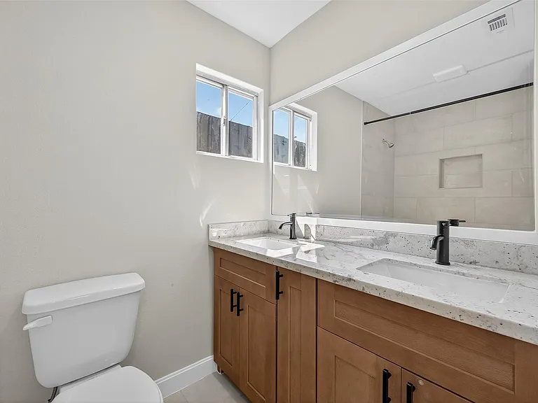 889 Chas Ln — Photo 26