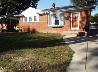 21831 Kramer St, Saint Clair Shores, MI