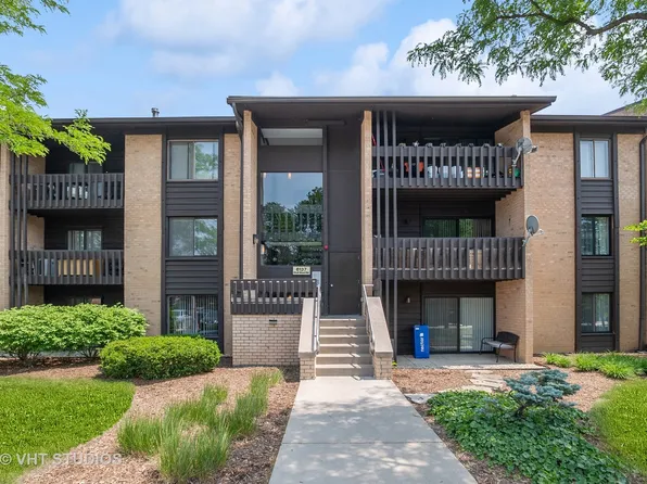 6137 Knoll Wood Rd APT 308, Willowbrook, IL 60527