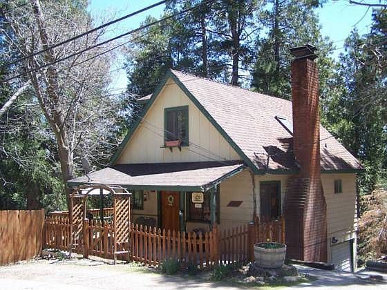 1st image of 429 La Casita Dr