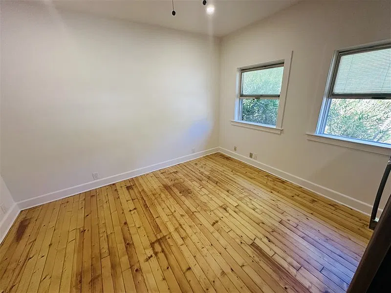 Studio, 1.0 bath, 240 sqft, $1,250 — Photo 2