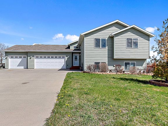 3rd image of 328 Ruhe Ln