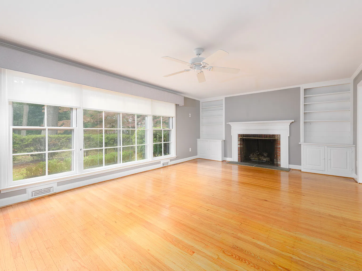 5 bed, 3200 sqft, $5,000 — Photo 4