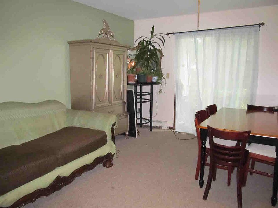 2nd image of 11 Field Ct APT A