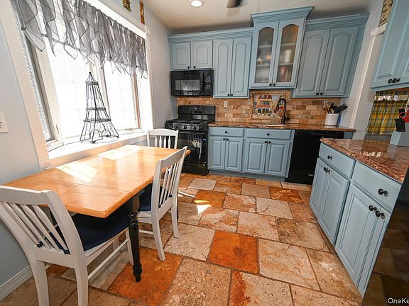 3rd image of 258 Rintin Street