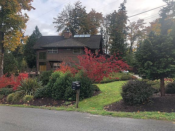 3rd image of 17580 Division Ave NE