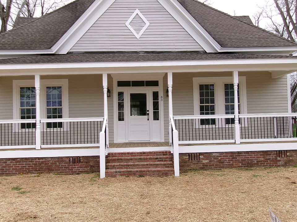 1st image of 43 NE Dogwood Ln